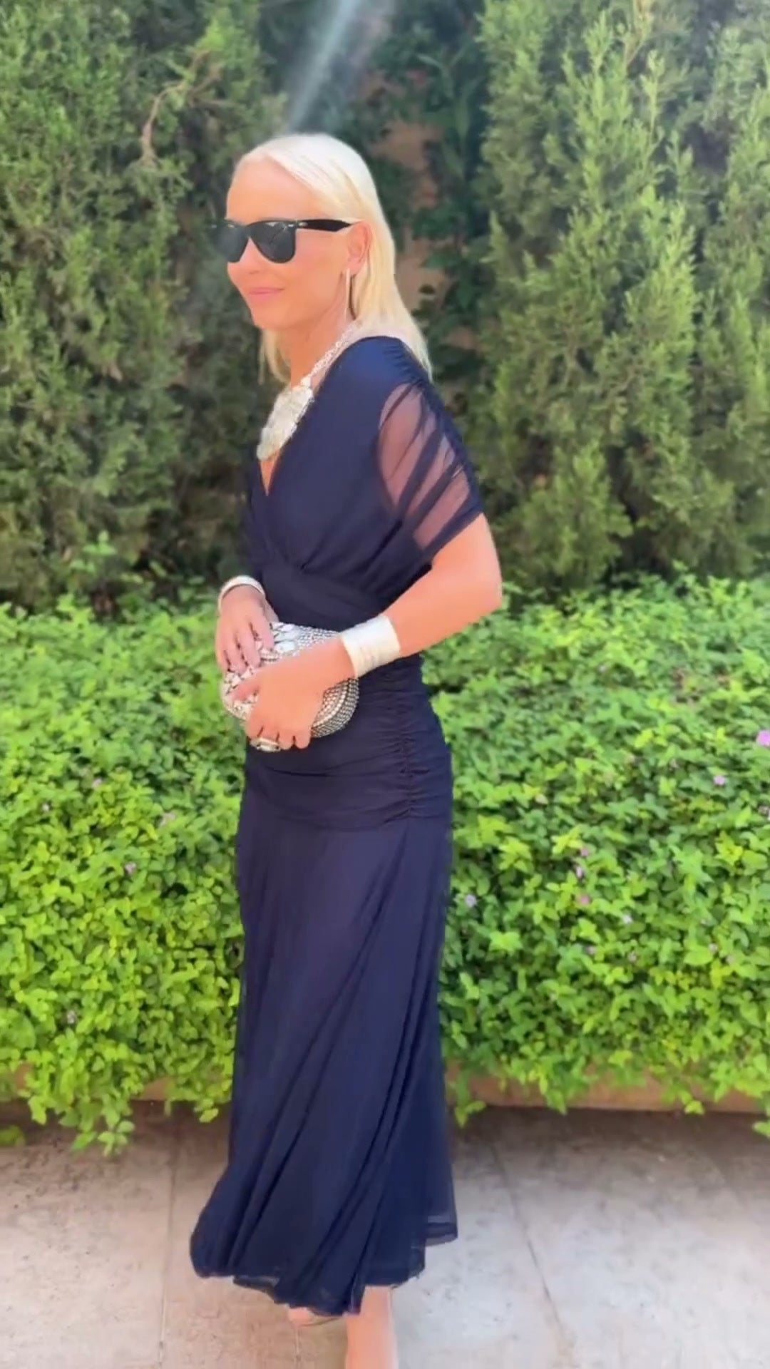Avery | Azul Marino Elegante